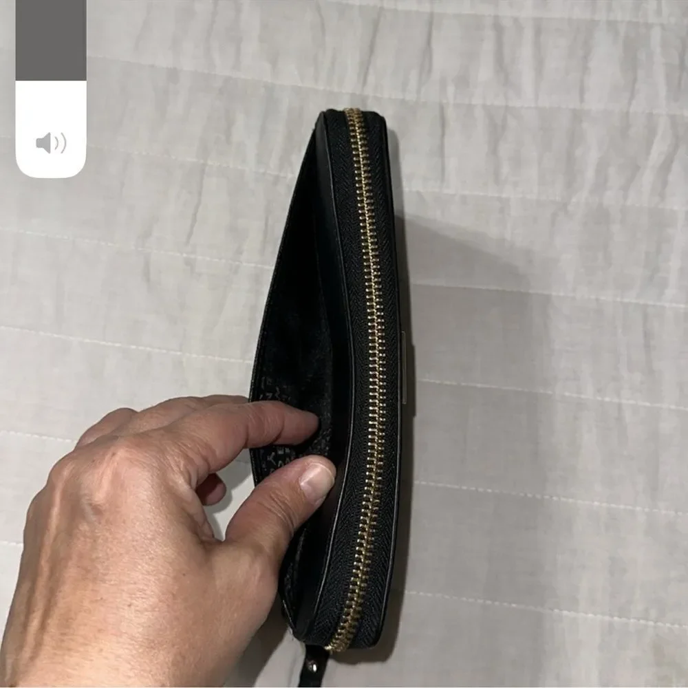 kate spade Newbury Lane Neda Black Saffiano Leather Zip Wallet